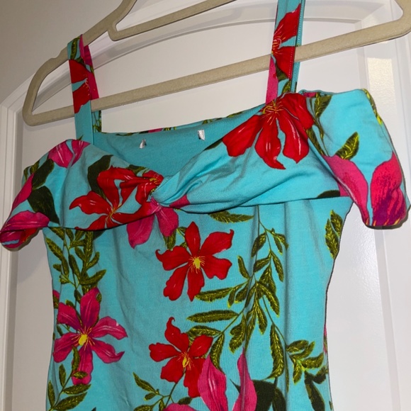 Dress - Picture 2 of 6